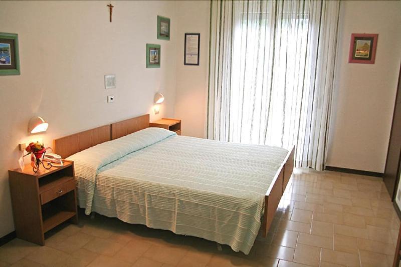 Hotel Marselli Rimini Bagian luar foto
