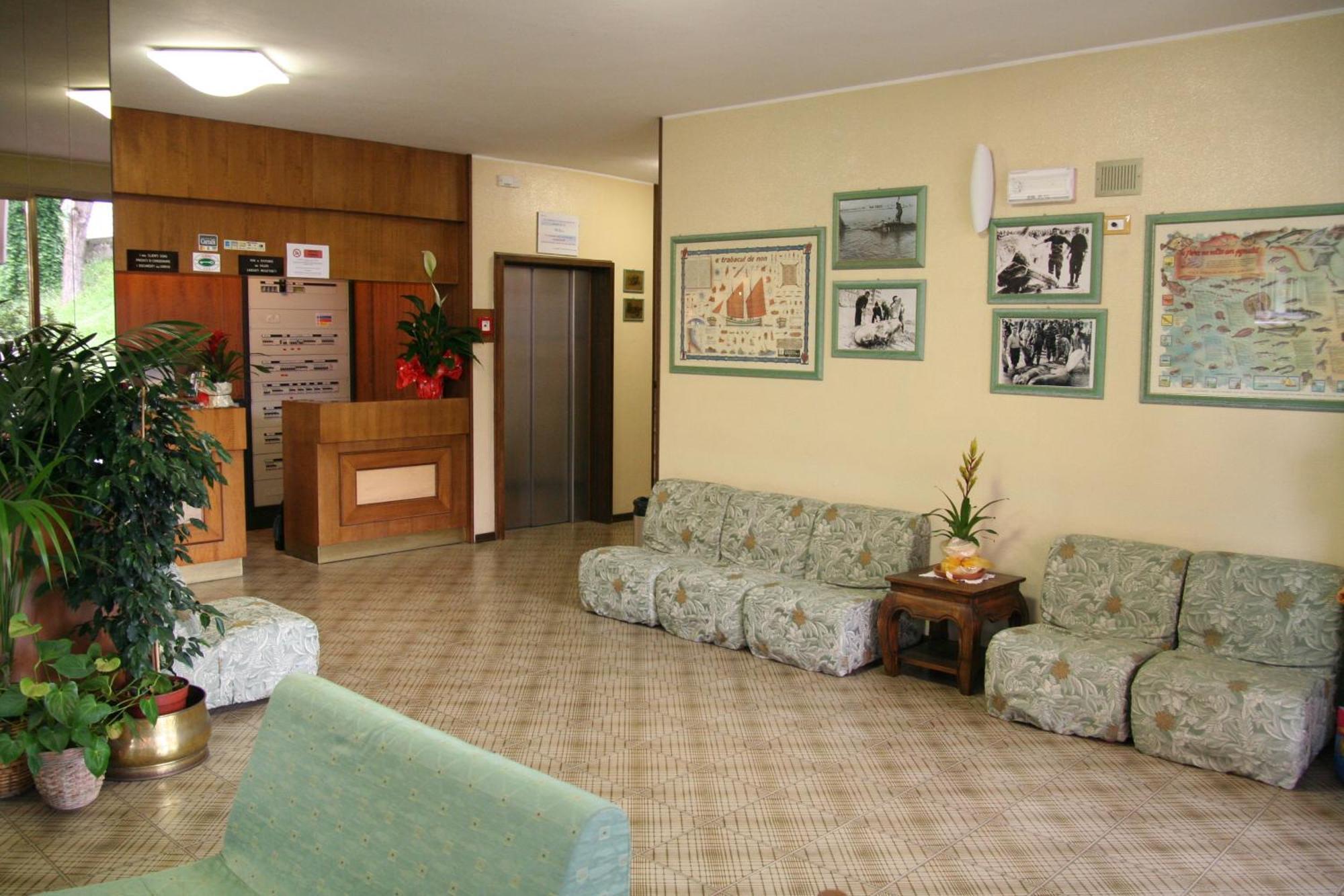 Hotel Marselli Rimini Bagian luar foto