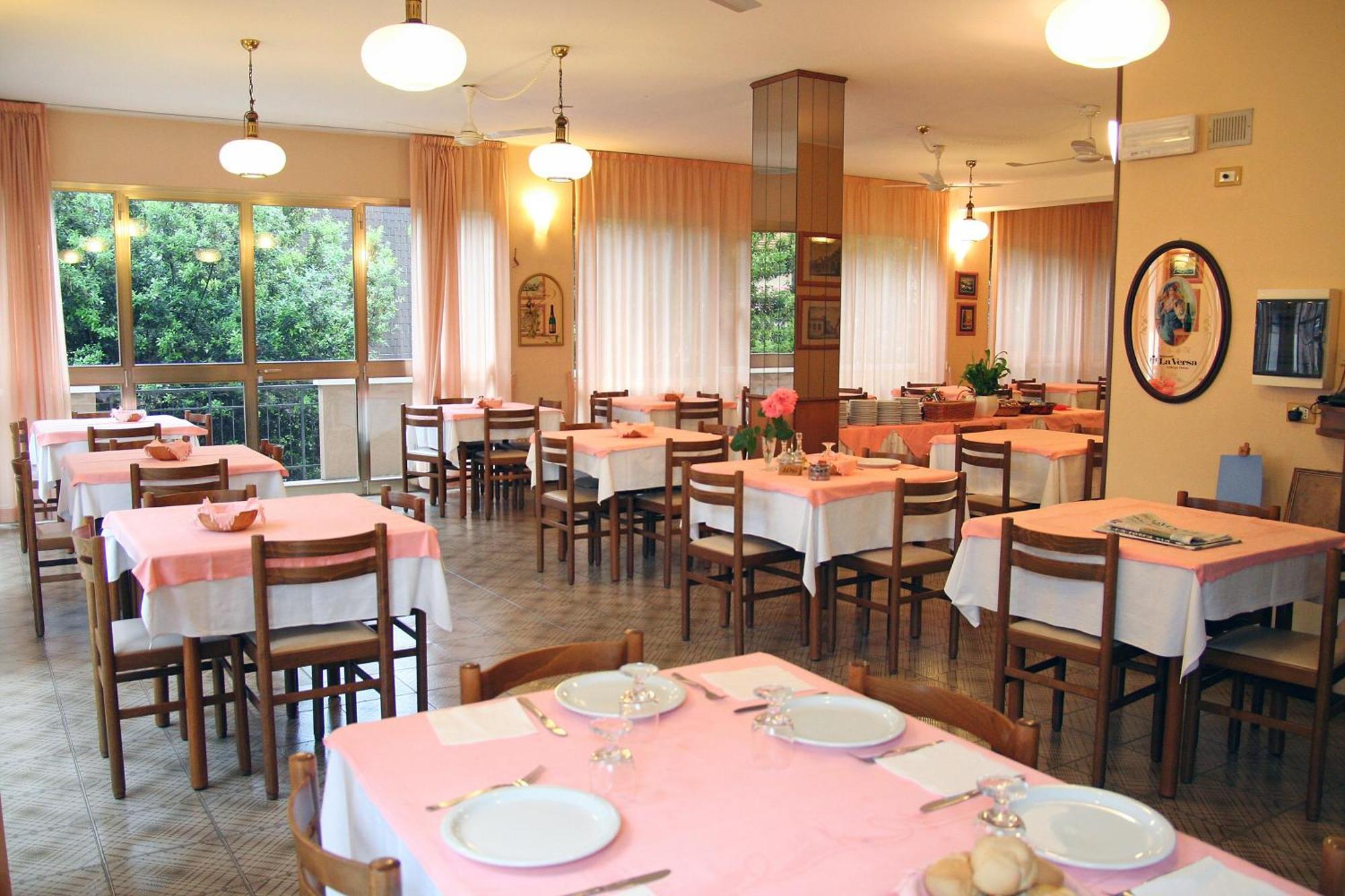Hotel Marselli Rimini Bagian luar foto
