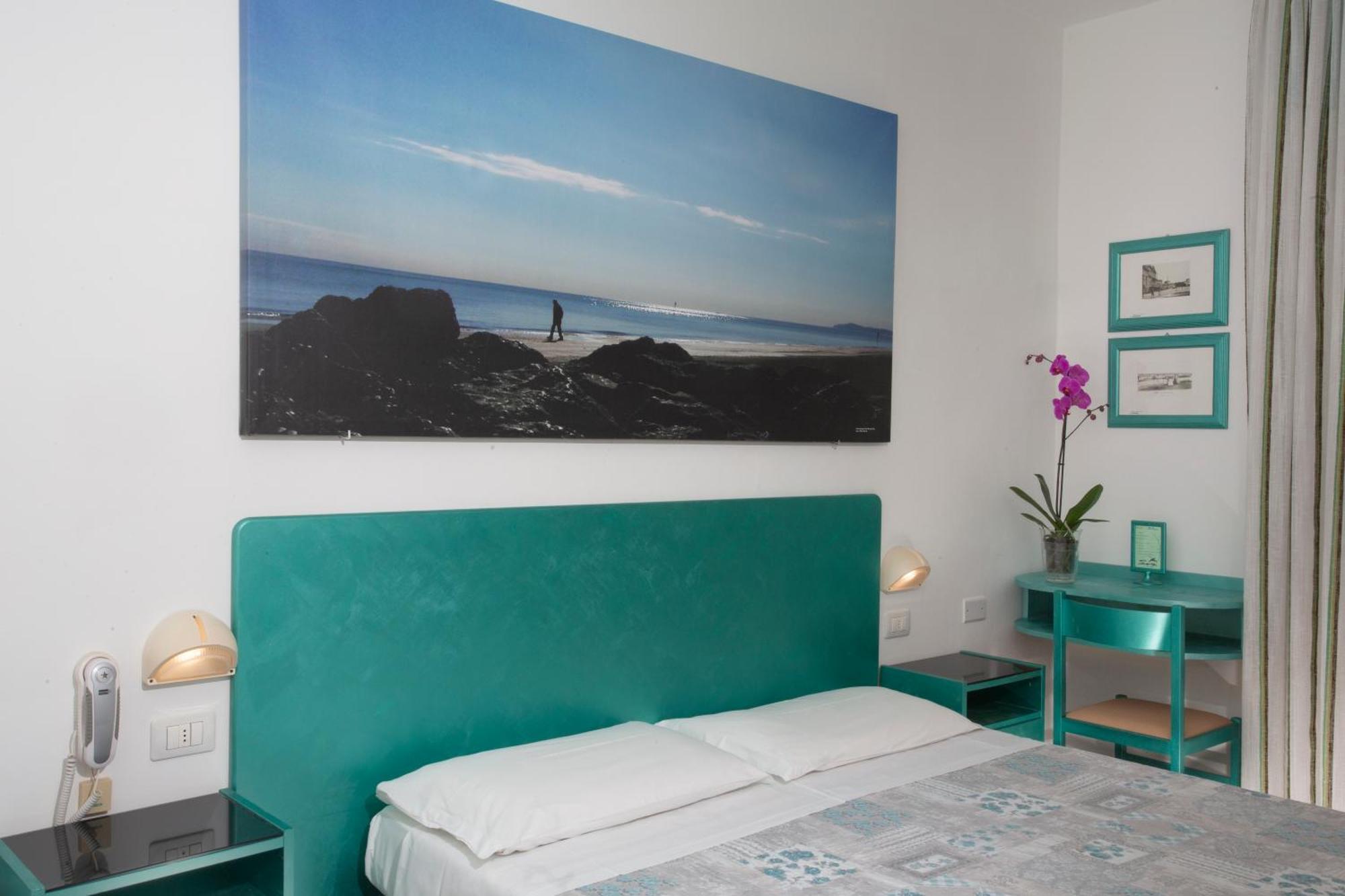 Hotel Marselli Rimini Bagian luar foto