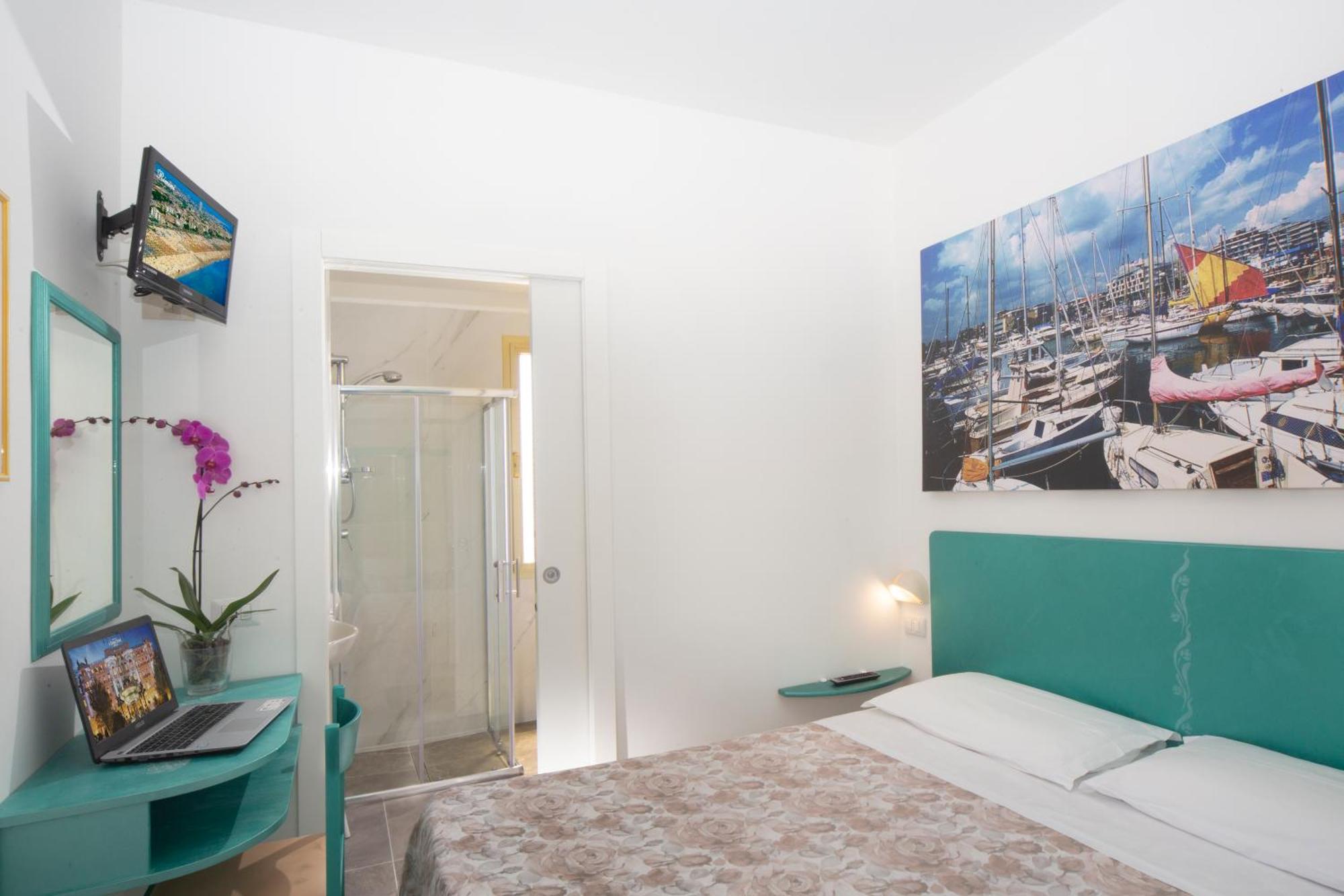 Hotel Marselli Rimini Bagian luar foto