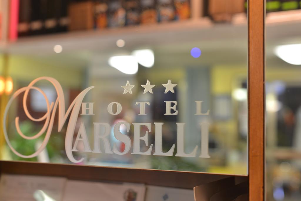 Hotel Marselli Rimini Bagian luar foto