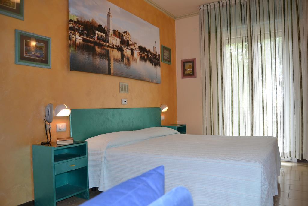 Hotel Marselli Rimini Bagian luar foto