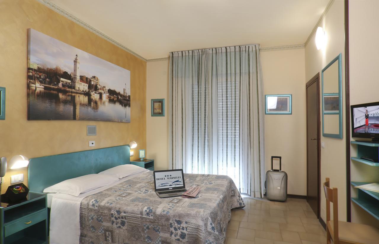 Hotel Marselli Rimini Bagian luar foto