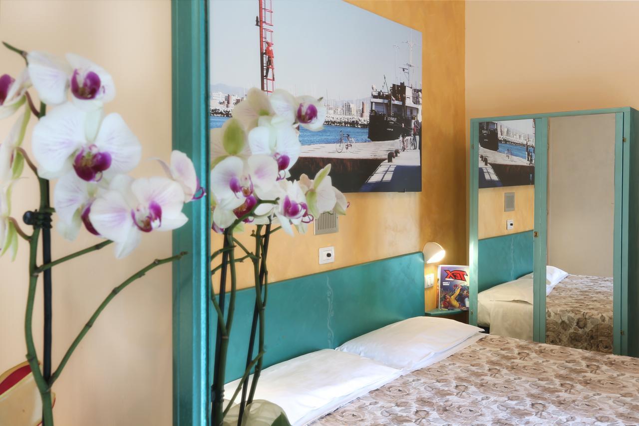 Hotel Marselli Rimini Bagian luar foto