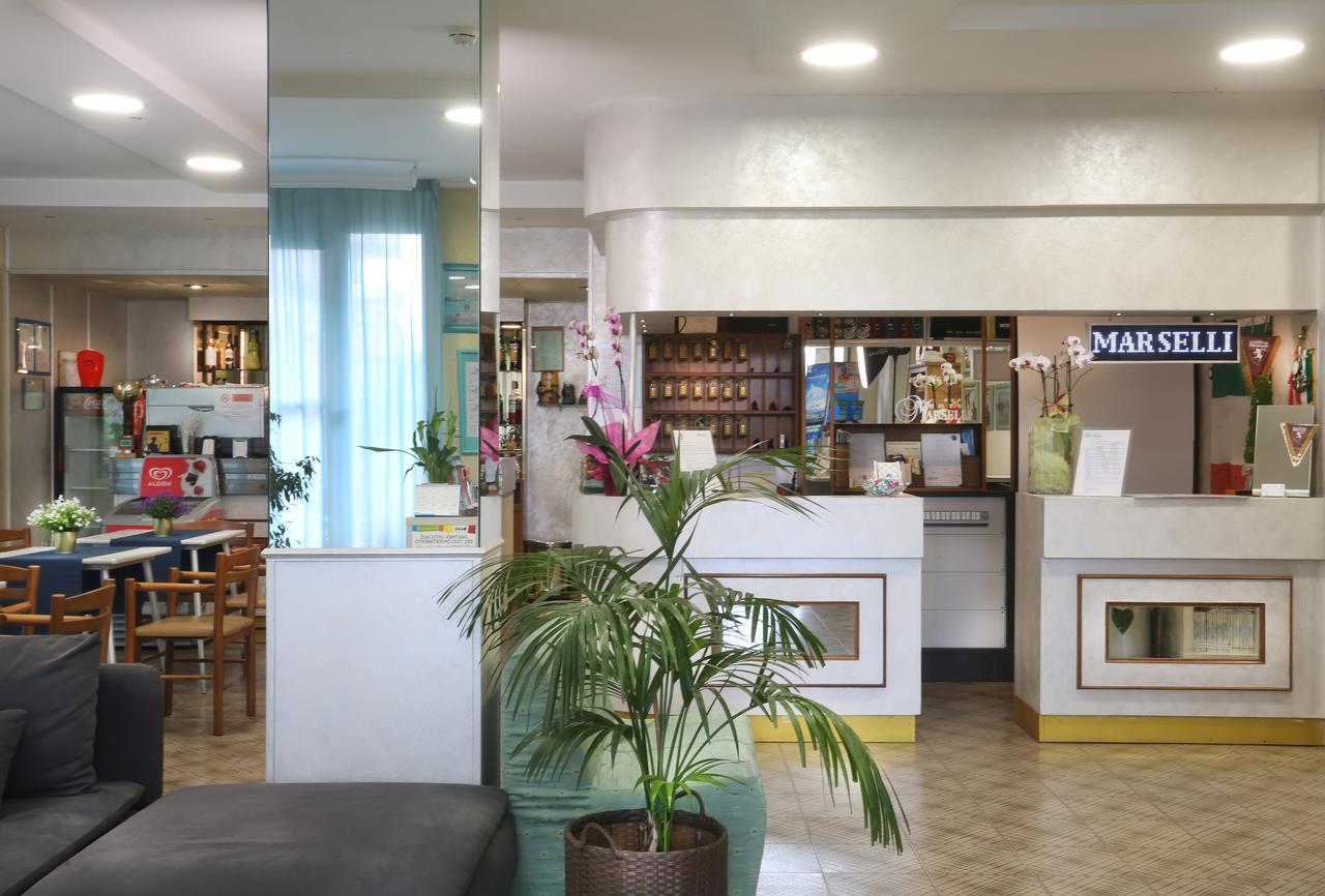 Hotel Marselli Rimini Bagian luar foto