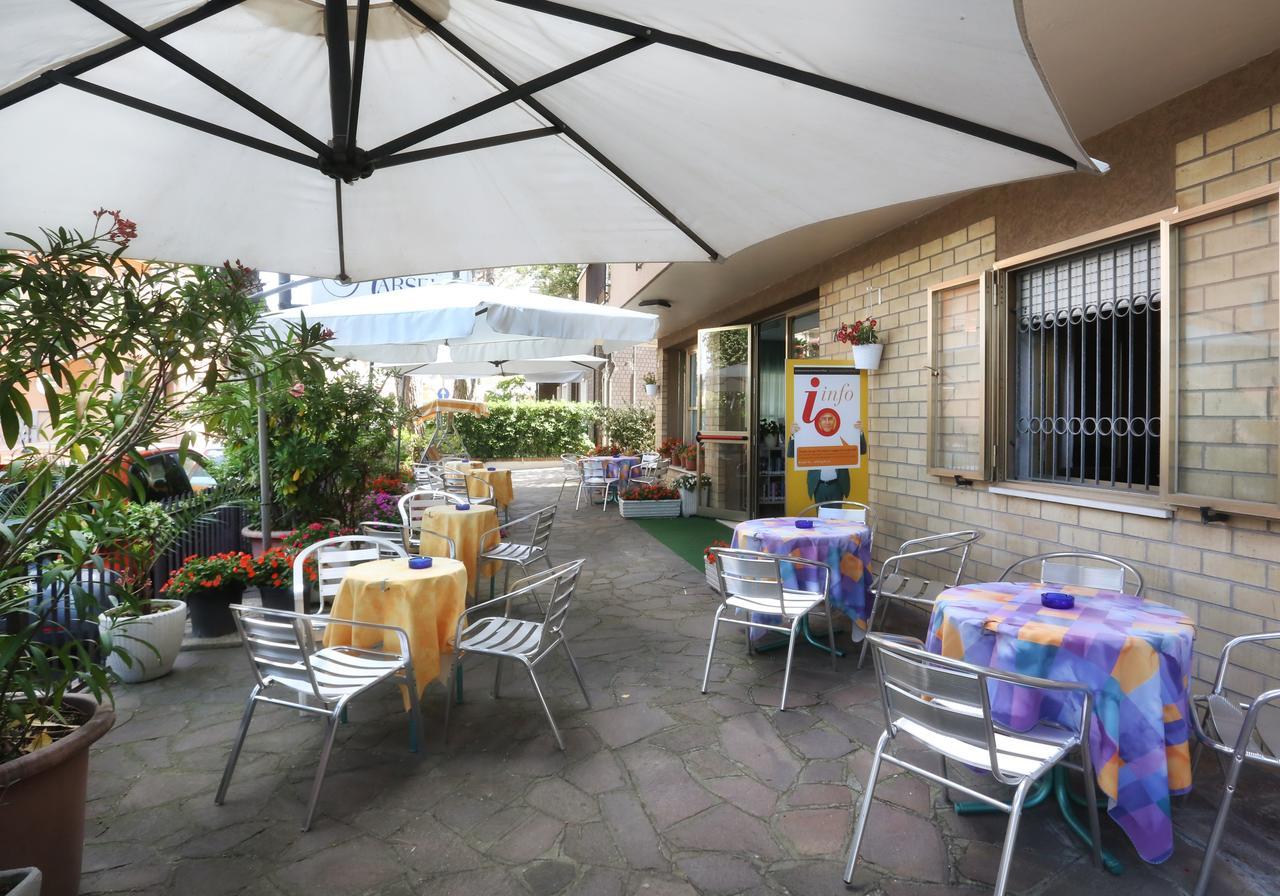 Hotel Marselli Rimini Bagian luar foto