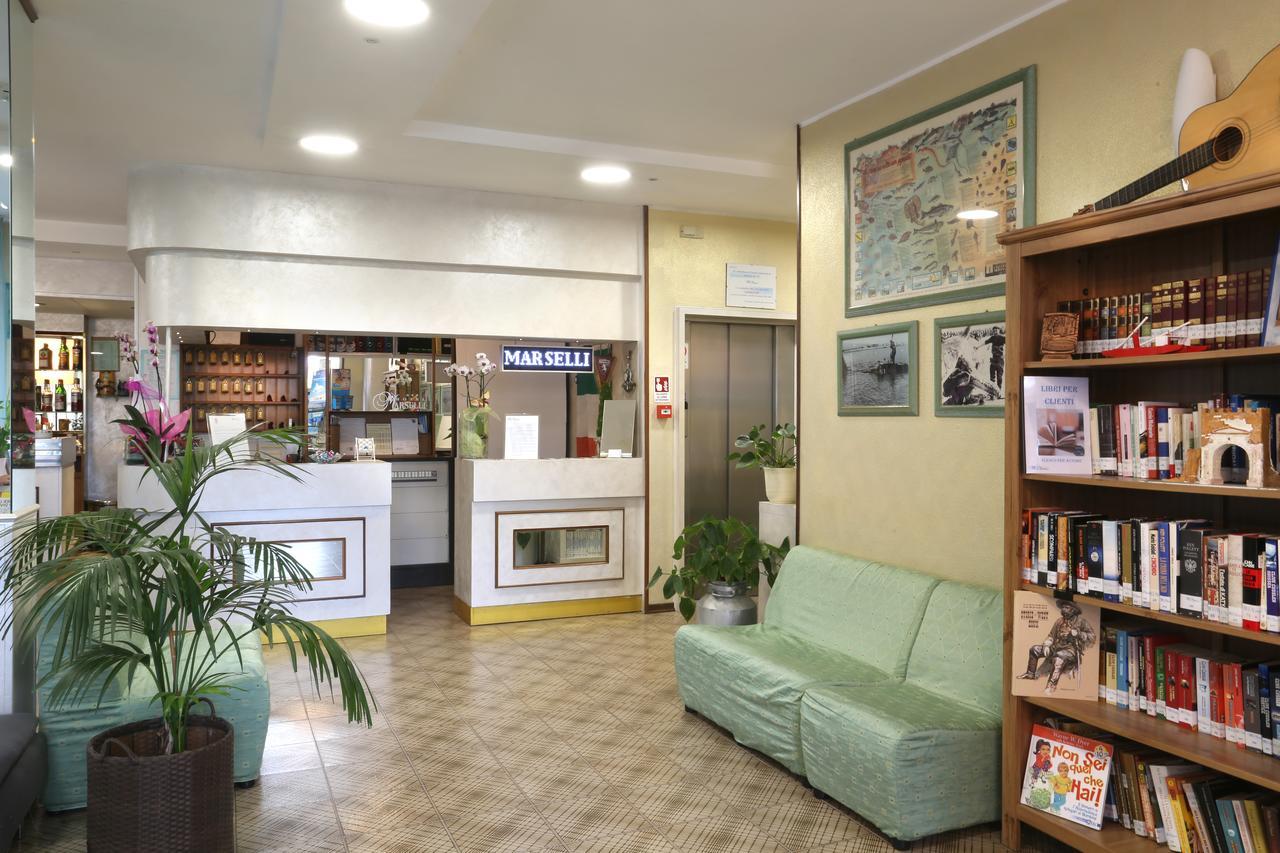 Hotel Marselli Rimini Bagian luar foto